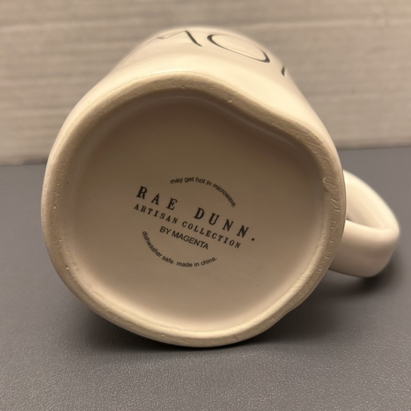 Rea Dunn 'MOM' Mug - Picture 4 of 4